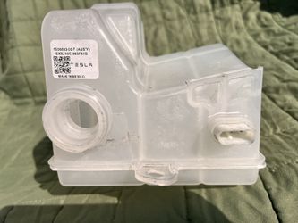 TESLA MODEL 3 Y COOLANT RESERVOIR BOTTLE  1506803-00-F SUPERMANIFOLD OEM 