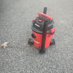 6-gallon vacuum cleaner