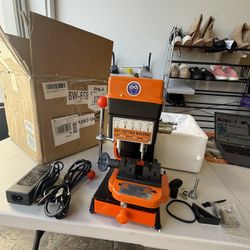 YIMONTH Multifunctional Vertical Key Cutting Machine With Drill & Cutter 110V