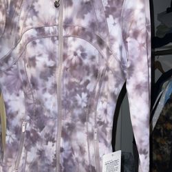 Lulu Lemon Define Suit 