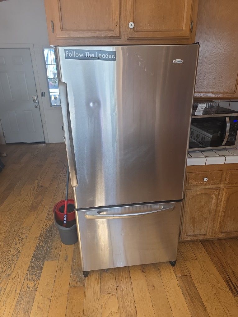 Amana Refrigerator 
