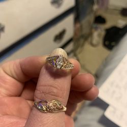 $950Stunning Genuine Diamond Ring 