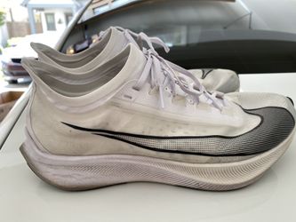 Nike Zoom Fly size 9.5