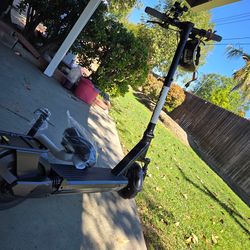 Gotrax eclipse ultra electric scooter with detachable seat