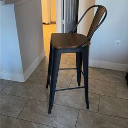 4 Counter Bar Stools