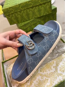 Sandalias Gucci de mujer