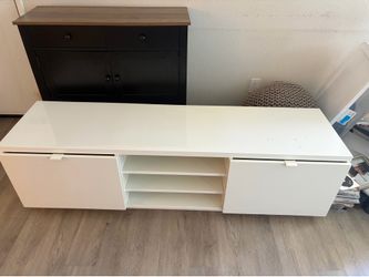 Entertainment stand