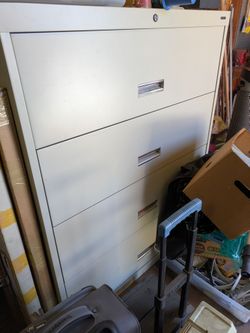 Horizontal filing cabinet