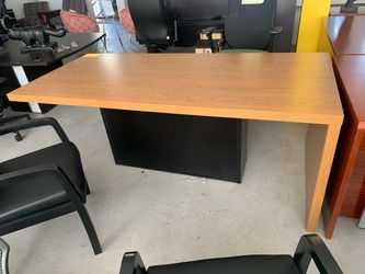 Executive desk mid century 36”x79”