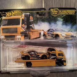 Hot Wheels Team Transport Toyota GR Supra