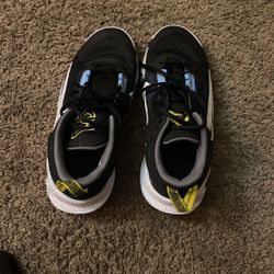 Basket Ball Shoes 75$