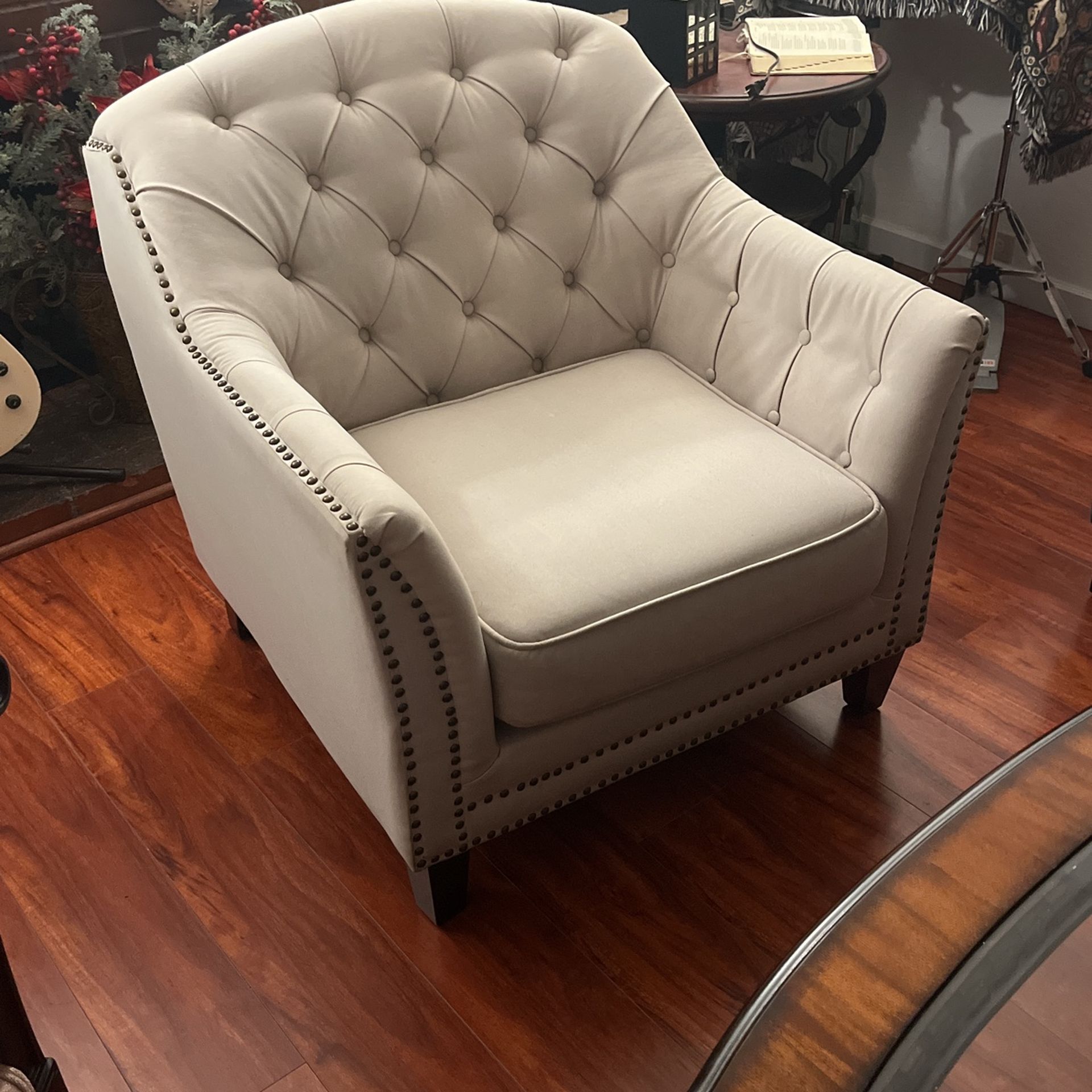 Vintage Beige Chair 
