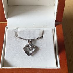 Sterling silver heart pendant necklace