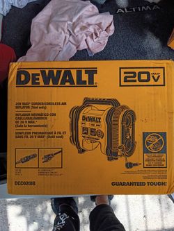 DeWalt 20V Max Corded/Cordless Air Inflator