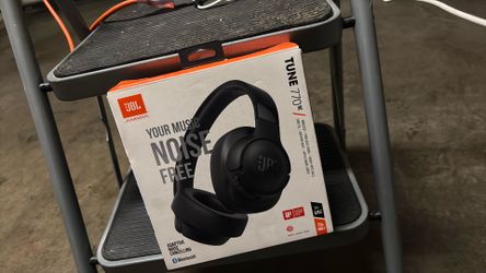 *Brand New* JBL Tune 770NC Headphones