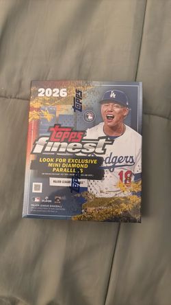 2026 Topps Finest baseball card Mega Box