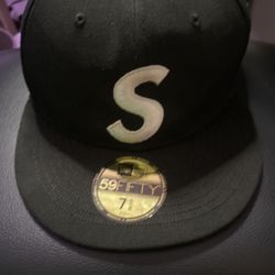 Rare Supreme Hat Sz 7 5/8 