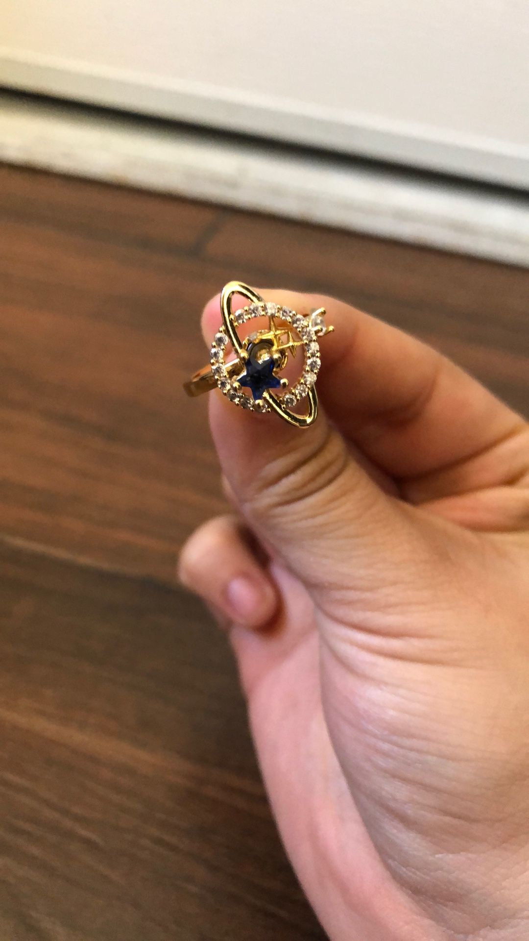 Gold pandora ring