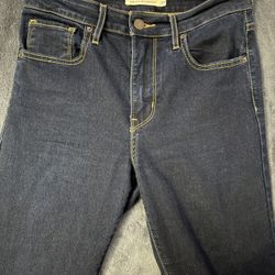 Levi’s Bootcut Jeans 