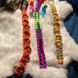 *** NEW  Handmade Paracord Keychain