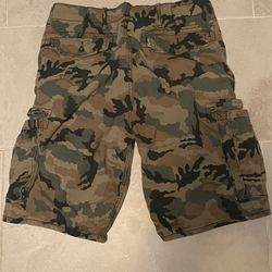 Mens LEVI’s Camo Cargo Shorts 