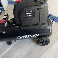 Husky 8 Gallon Air Compressor