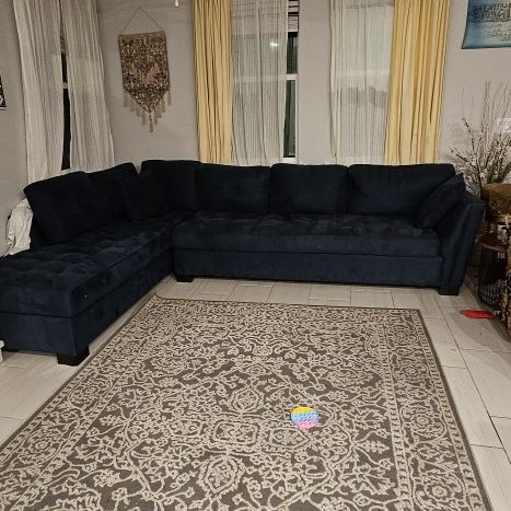 Cindy SECTIONAL ROOMS TO GO