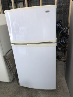 Excellent condition work great delivery and installation included