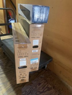 New Insignia 32” 1080p Full HD LED TV
