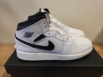 Nike Air Jordan 1 Mid - White/Black "Reverse Panda" - Youth 7 - Brand New In Box