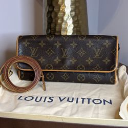 Louis Vuitton Pochette Twin GM Authenticated