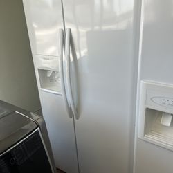 Frigidaire Side By Side Refrigerator (used) 
