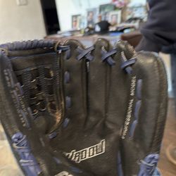 Baseball glove