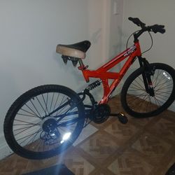 18 Speed Dynacraft Gauntlet 24 " Mountain Bike