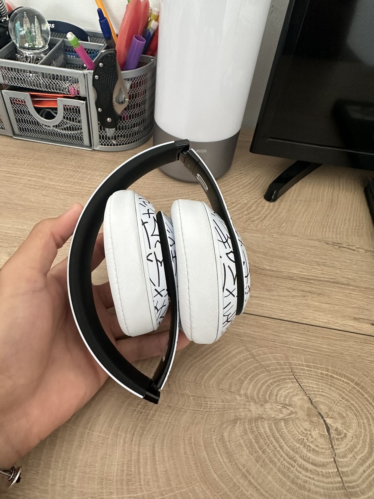 Limited Addition beats studio 3 neymar jr edition for Sale Limited Addition beats studio 3 neymar jr edition for Sale
