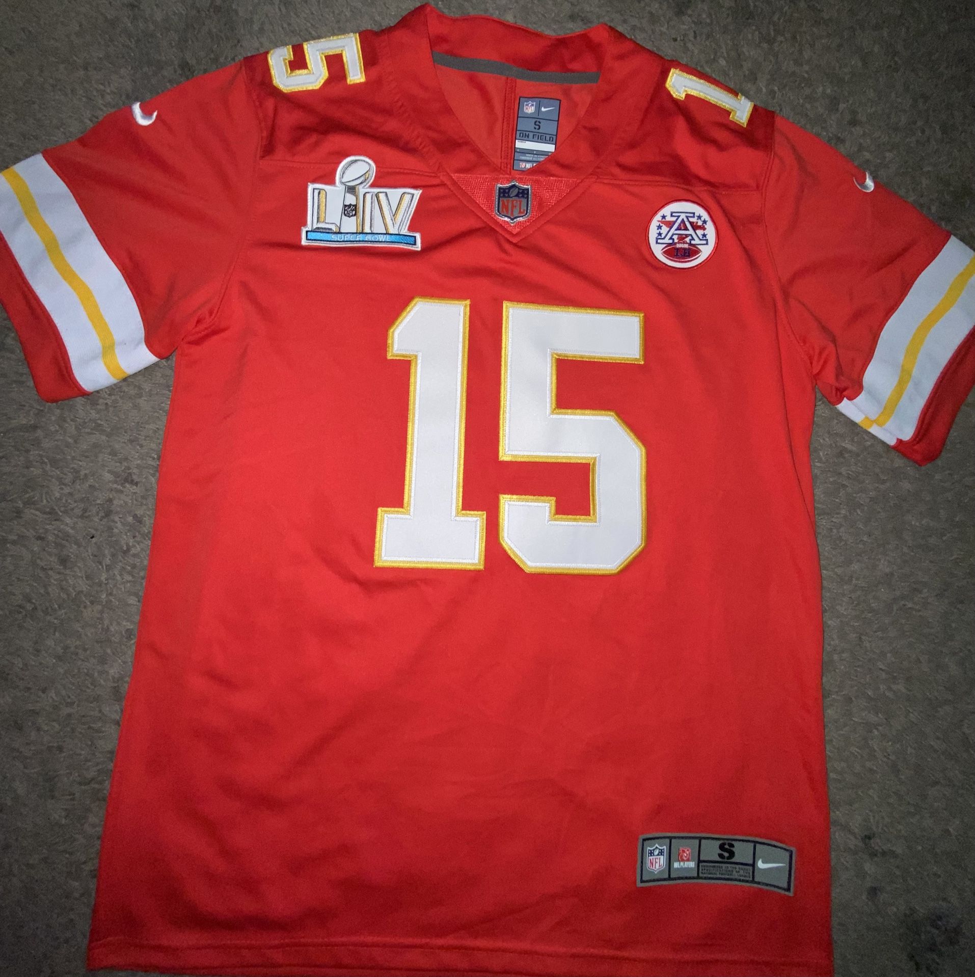 Men's Kansas City Chiefs Patrick Mahomes Nike Red Legend Player Performance Top. Size: Small