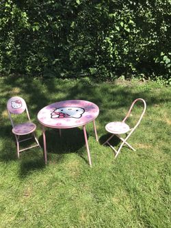 Kids table