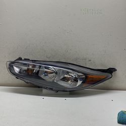 2014 - 2018 Ford Fiesta Headlight 