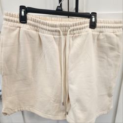 NWT Ananke Cream Mens XL shorts See spot as pictured.  I do not know what this is but fairly certain it will come out in the wash. 

Great Quality P