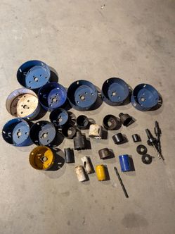 Large Mixed Lot of Hole Saw Bits