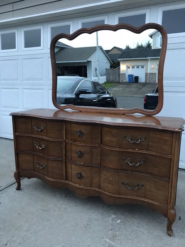Read Posting Bassett French Provincial Dresser Vanity For Sale