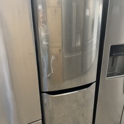 LG 24” Bottom Freezer In Stainless Steel New Open Box
