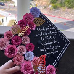 Grad Topper