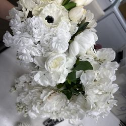 Mix of white flowers