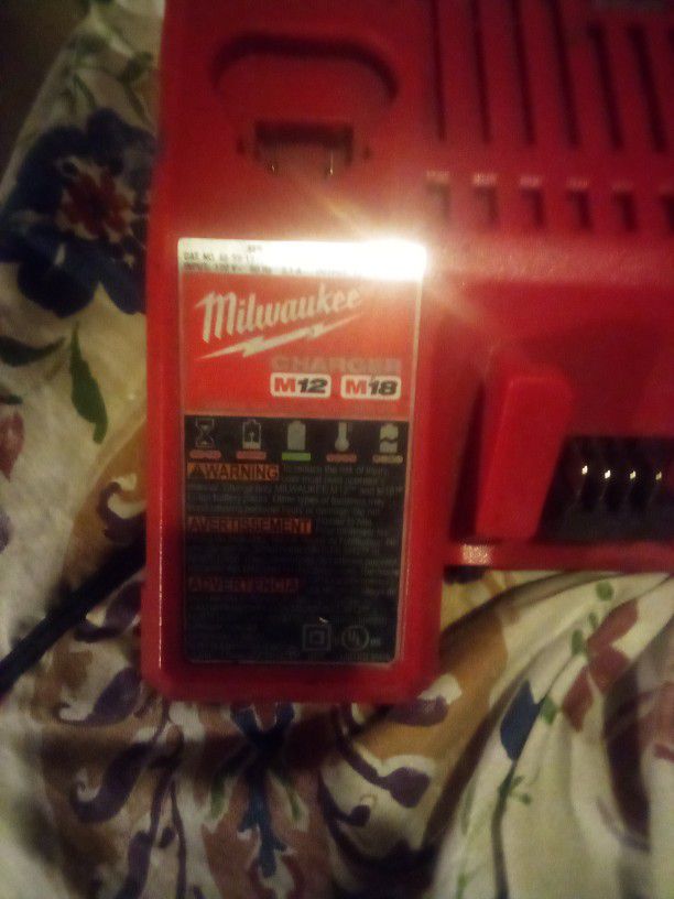 Milwaukee Power Tool Battery Charger