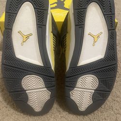 Jordan 4yellow Thunder 