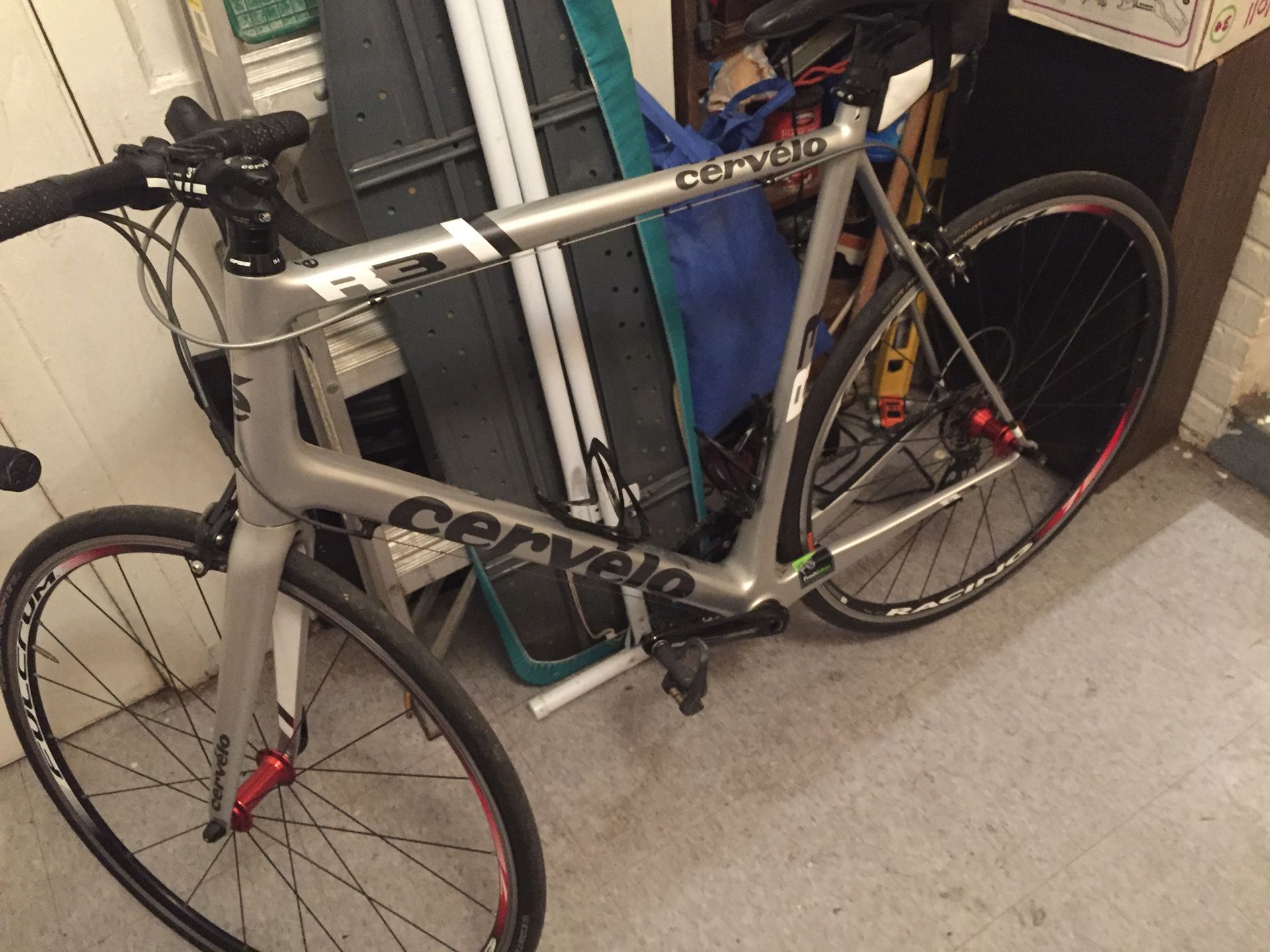 Cervelo r3 racing bike open to trades