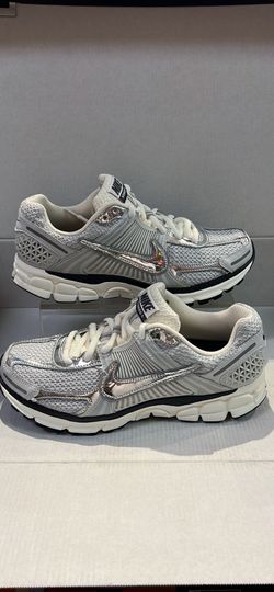 NIKE VOMERO 5 NIKEZOOM “METALLIC SILVER”