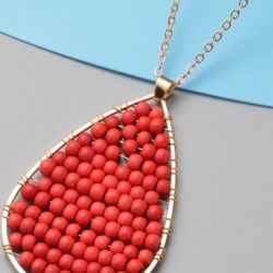 Freshened Red Howlite Beaded Tear Drop Pendant Necklace 20 Inches in Goldtone 18.50 ctw

