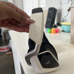 Corsair Wireless Headphones 